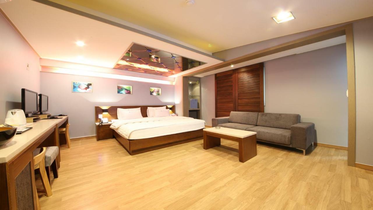 Hotel Palace Pohang Exterior photo